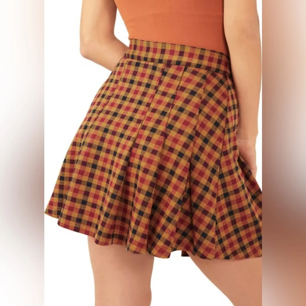 Free people High Waisted Pleated Skirt size 6